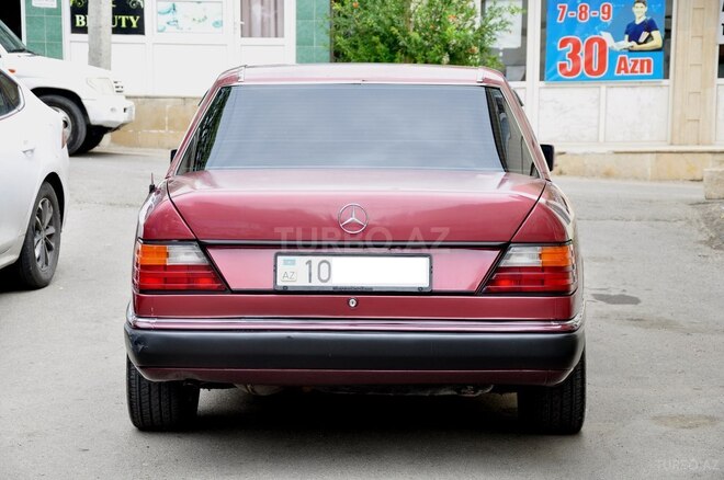 Mercedes E 230 1993, 576,000 km - 2.3 l - Şamaxı