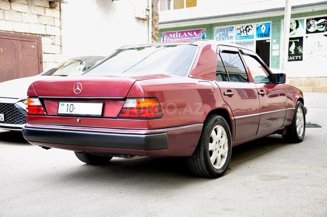 Mercedes E 230 1993, 576,000 km - 2.3 l - Şamaxı