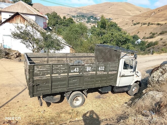 ZIL 5301 1998, 255,500 km - 4.7 l - Lerik