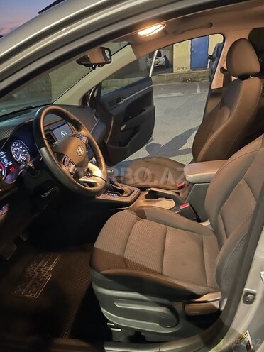 Hyundai Elantra 2020, 120,701 km - 2.0 l - Bakı