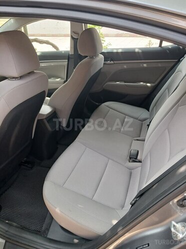Hyundai Elantra 2017, 133,936 km - 2.0 л - Bakı