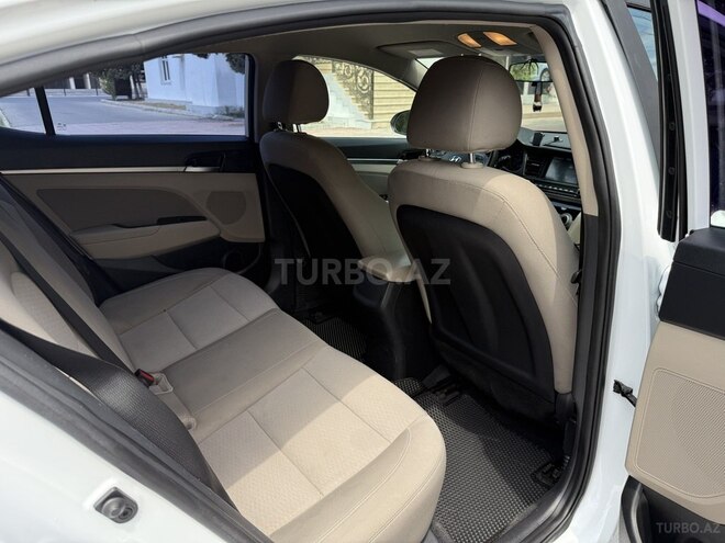 Hyundai Elantra 2019, 114,000 km - 2.0 л - Bakı