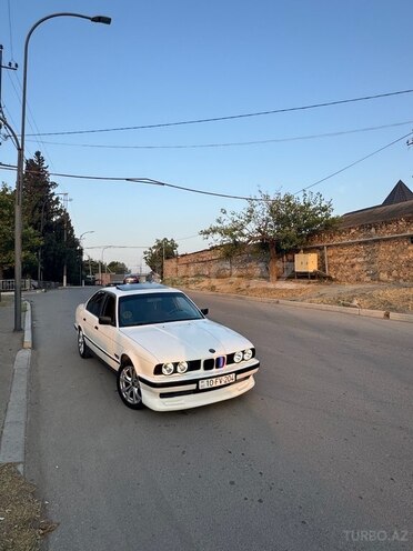 BMW 520 1991, 150,000 km - 2.0 l - Gəncə