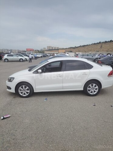 Volkswagen Polo 2012, 246,670 km - 1.6 l - Bakı