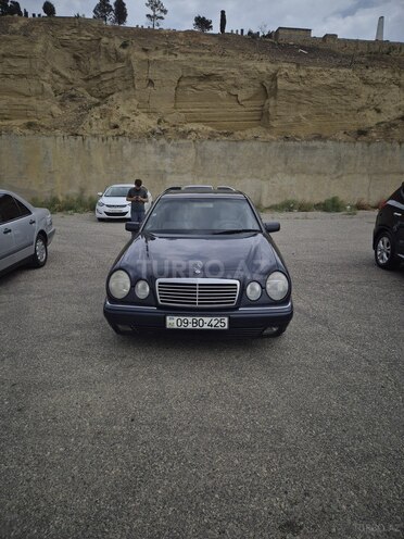 Mercedes E 240 1998, 272,542 km - 2.4 l - Bakı