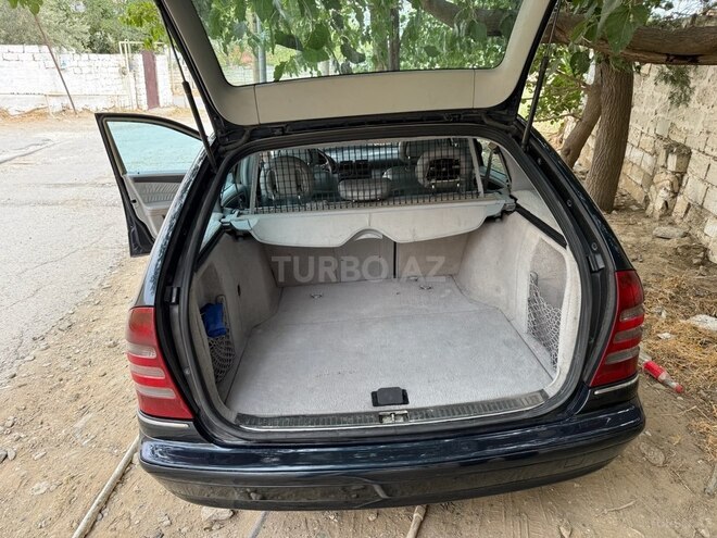 Mercedes C 220 2002, 383,235 km - 2.2 l - Bakı
