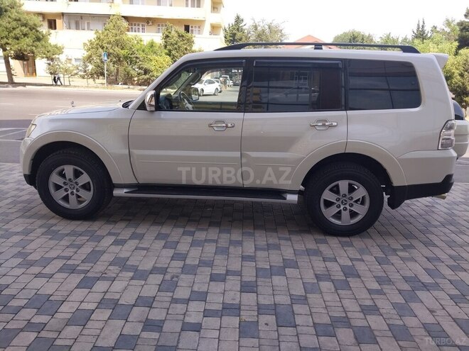 Mitsubishi Pajero 2008, 220,000 km - 3.0 л - Bakı