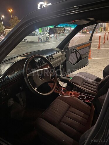 Mercedes E 220 1992, 463,440 km - 2.2 l - Bakı