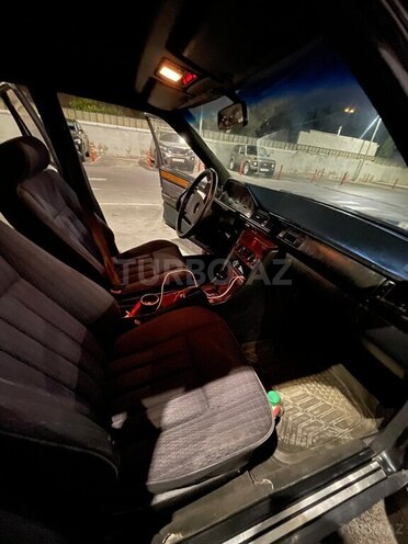 Mercedes E 220 1992, 463,440 km - 2.2 l - Bakı