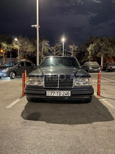 Mercedes E 220 1992, 463,440 km - 2.2 l - Bakı