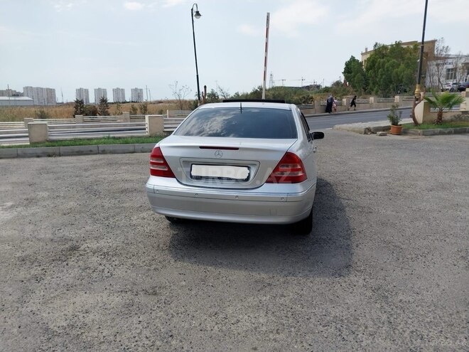 Mercedes C 240 2002, 327,000 km - 2.6 l - Bakı