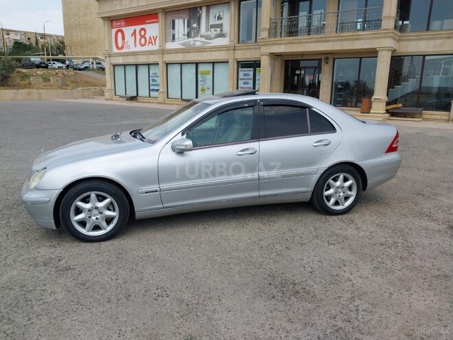 Mercedes C 240 2002, 327,000 km - 2.6 l - Bakı