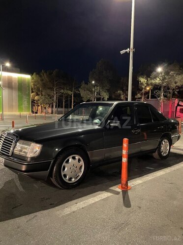 Mercedes E 220 1992, 463,440 km - 2.2 l - Bakı
