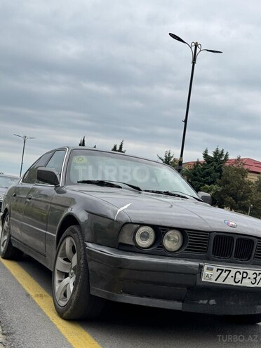 BMW 520 1989, 490,555 km - 2.0 л - Zaqatala