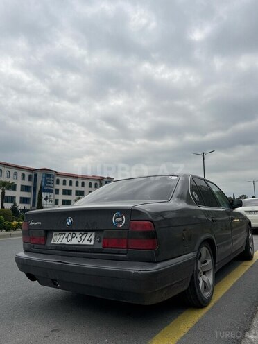 BMW 520 1989, 490,555 km - 2.0 л - Zaqatala