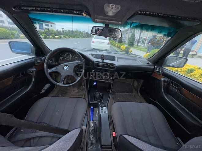 BMW 520 1989, 490,555 km - 2.0 л - Zaqatala