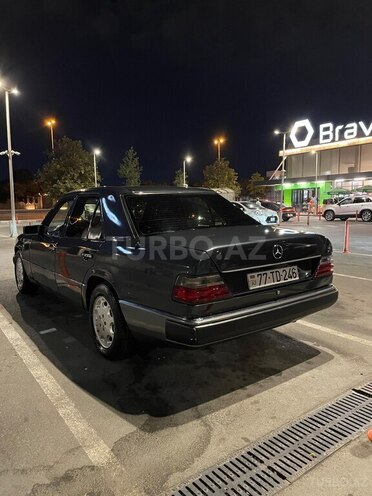 Mercedes E 220 1992, 463,440 km - 2.2 l - Bakı