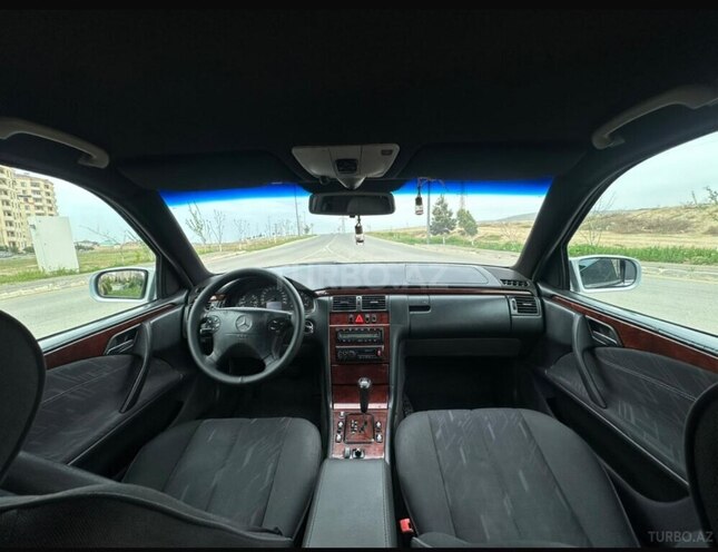 Mercedes E 220 2000, 434,000 km - 2.2 l - Şirvan