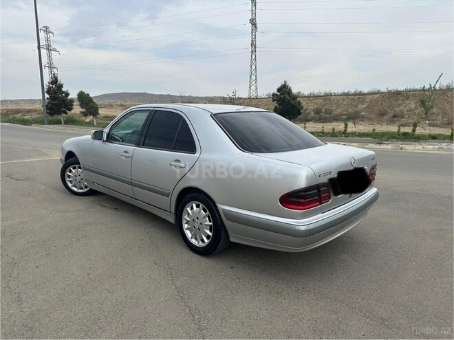 Mercedes E 220 2000, 434,000 km - 2.2 l - Şirvan