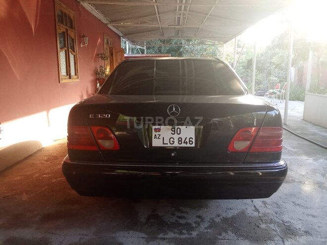 Mercedes E 320 1999, 260,000 km - 3.2 л - İmişli