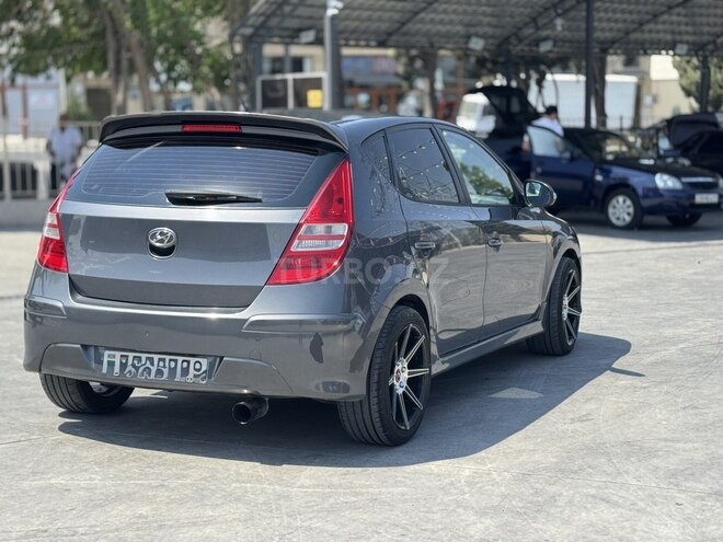Hyundai i30 2011, 254,000 km - 1.6 l - Gəncə