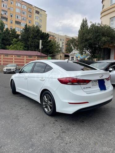 Hyundai Elantra 2017, 136,000 km - 2.0 l - Bakı