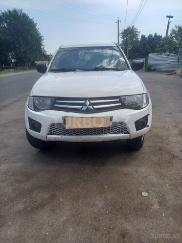 Mitsubishi L200 2014, 334,434 km - 2.5 l - Ağdam