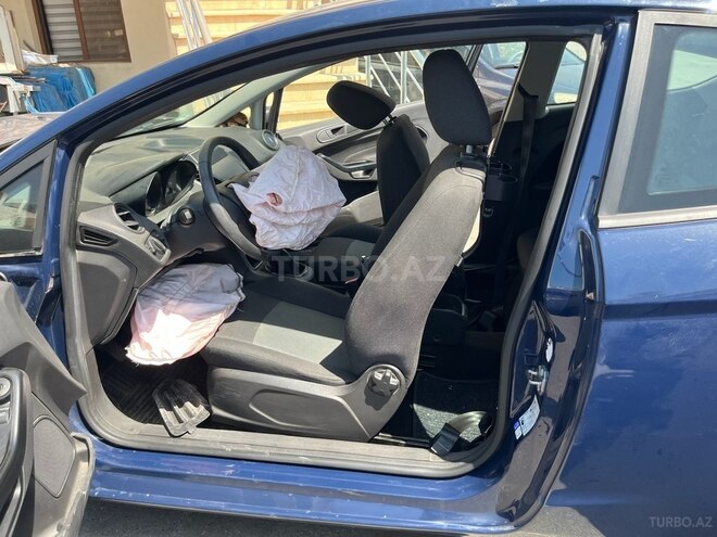 Ford Fiesta 2015, 102,000 km - 1.5 l - Balakən