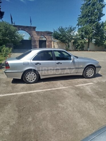 Mercedes C 180 1998, 358,000 km - 1.8 l - Tovuz