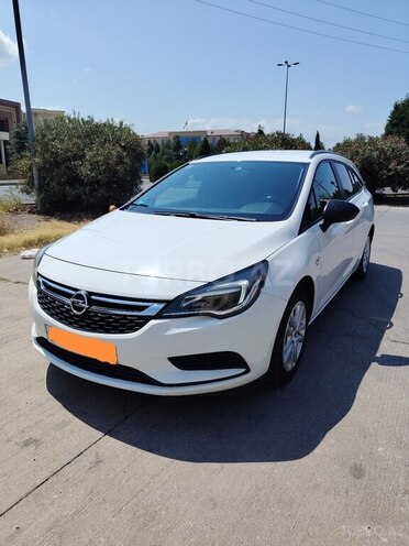Opel Astra 2017, 202,736 km - 1.4 л - Gəncə