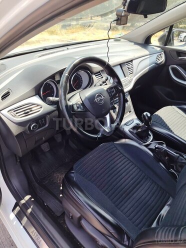 Opel Astra 2017, 202,736 km - 1.4 л - Gəncə