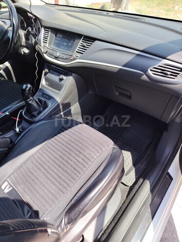 Opel Astra 2017, 202,736 km - 1.4 л - Gəncə