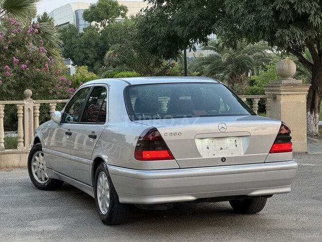 Mercedes C 200 1998, 184,000 km - 2.0 l - Saatlı