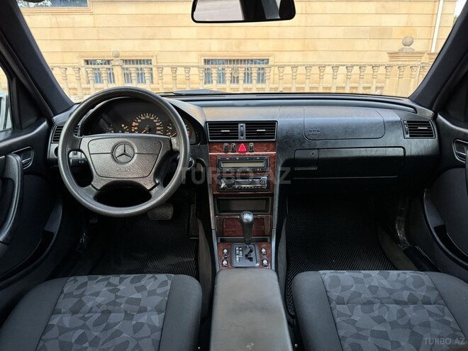 Mercedes C 200 1998, 184,000 km - 2.0 l - Saatlı