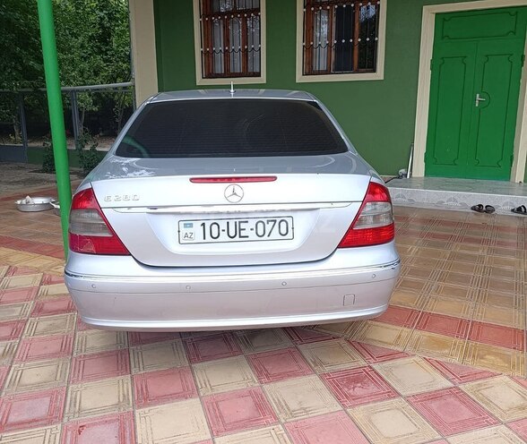 Mercedes E 300 2006, 310,800 km - 3.0 l - Bərdə