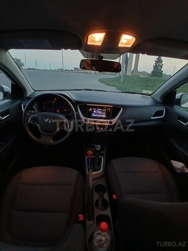 Hyundai Accent 2021, 102,998 km - 1.6 l - Bakı