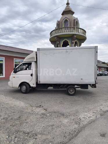 Hyundai H 100 2012, 237,000 km - 2.5 l - Xaçmaz