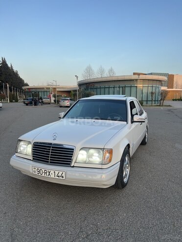 Mercedes E 220 1994, 470,000 km - 2.2 l - Masallı