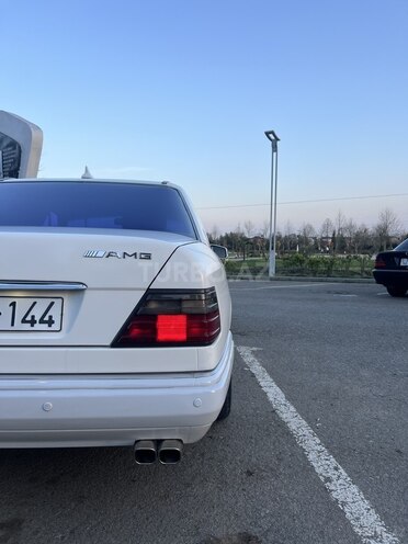 Mercedes E 220 1994, 470,000 km - 2.2 l - Masallı