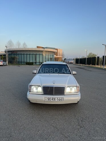 Mercedes E 220 1994, 470,000 km - 2.2 l - Masallı