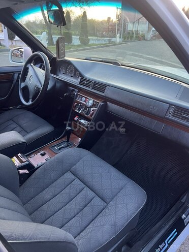 Mercedes E 220 1994, 470,000 km - 2.2 l - Masallı