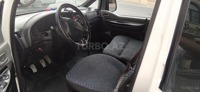 Hyundai H-1 2005, 550,000 km - 2.5 l - Quba