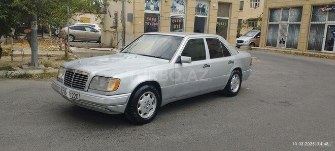 Mercedes E 220 1994, 203,160 km - 2.2 l - Bakı