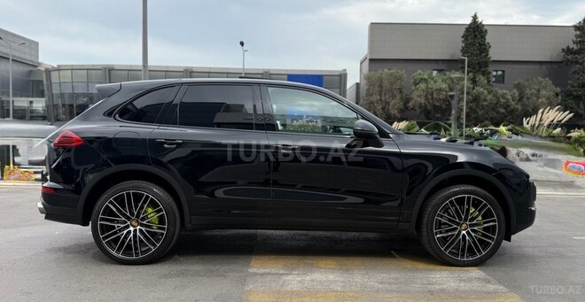 Porsche Cayenne E-Hybrid 2016, 90,000 km - 3.0 l - Bakı