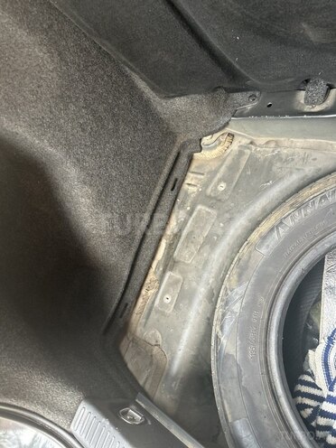 Toyota Corolla 2005, 310,000 km - 1.4 l - Gəncə