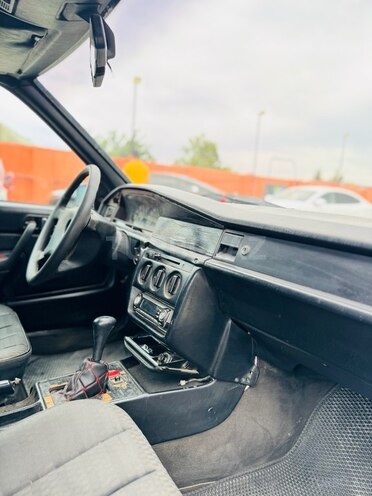 Mercedes 190 1991, 301,544 km - 1.8 л - Bakı