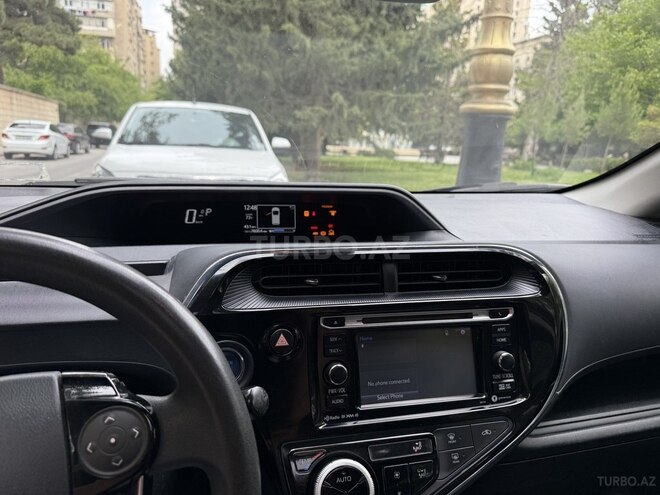 Toyota Prius C 2018, 220,000 km - 1.5 l - Bakı