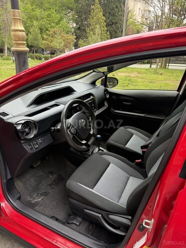 Toyota Prius C 2018, 220,000 km - 1.5 l - Bakı