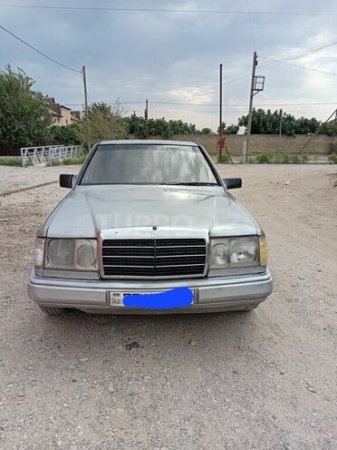Mercedes E 200 1993, 286,500 km - 2.0 l - Bakı