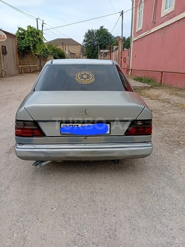 Mercedes E 200 1993, 286,500 km - 2.0 l - Bakı